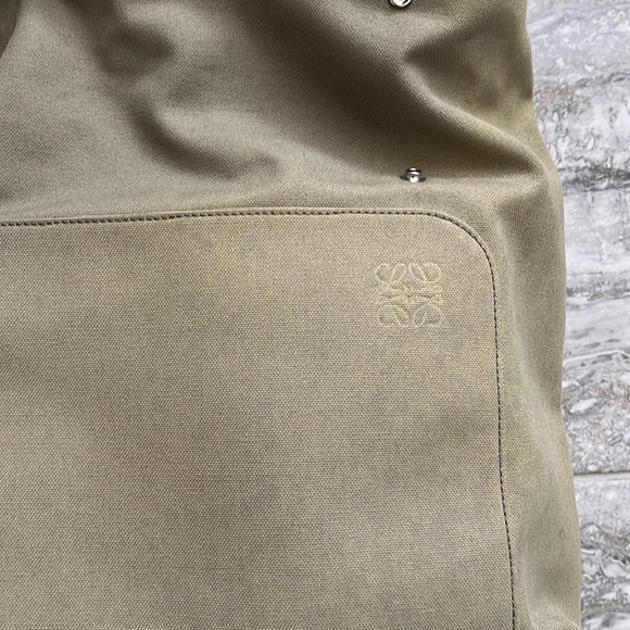 LOE GOYA BACKPACK 41 IN BLACK MIX BEIGE GRAINED CALFSKIN